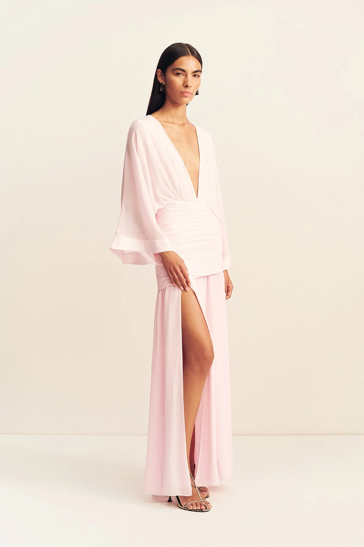 AMINA FLARED SLEEVE PLUNGED MAXI DRESS - FAIRYFLOSS - Image 4