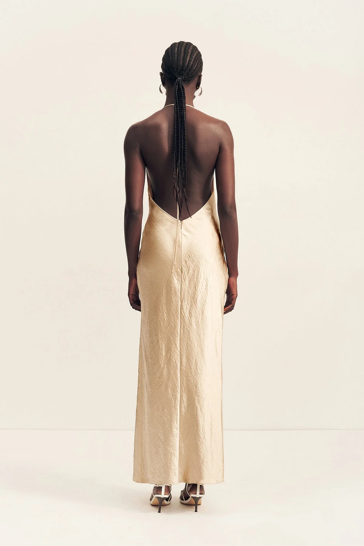 ANDIE CRUSHED LOW COWL MAXI DRESS - CHAMPAGNE - Image 5
