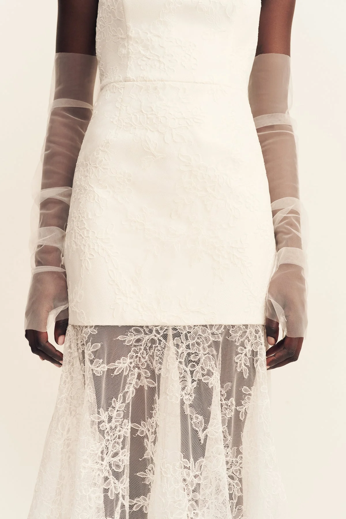 ELYSIAN HAND CRAFTED STRAPLESS LACE GOWN - Image 6