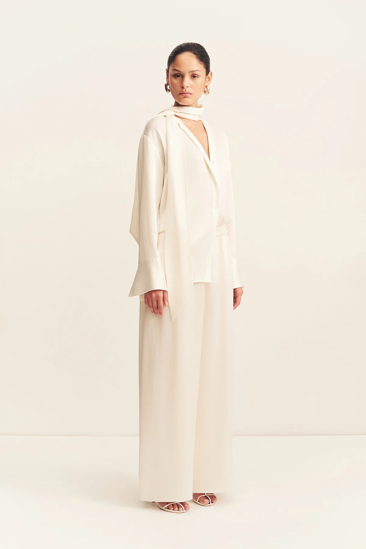 HUXLEY TEXTURED SCARF SHIRT - VANILLA - Image 3