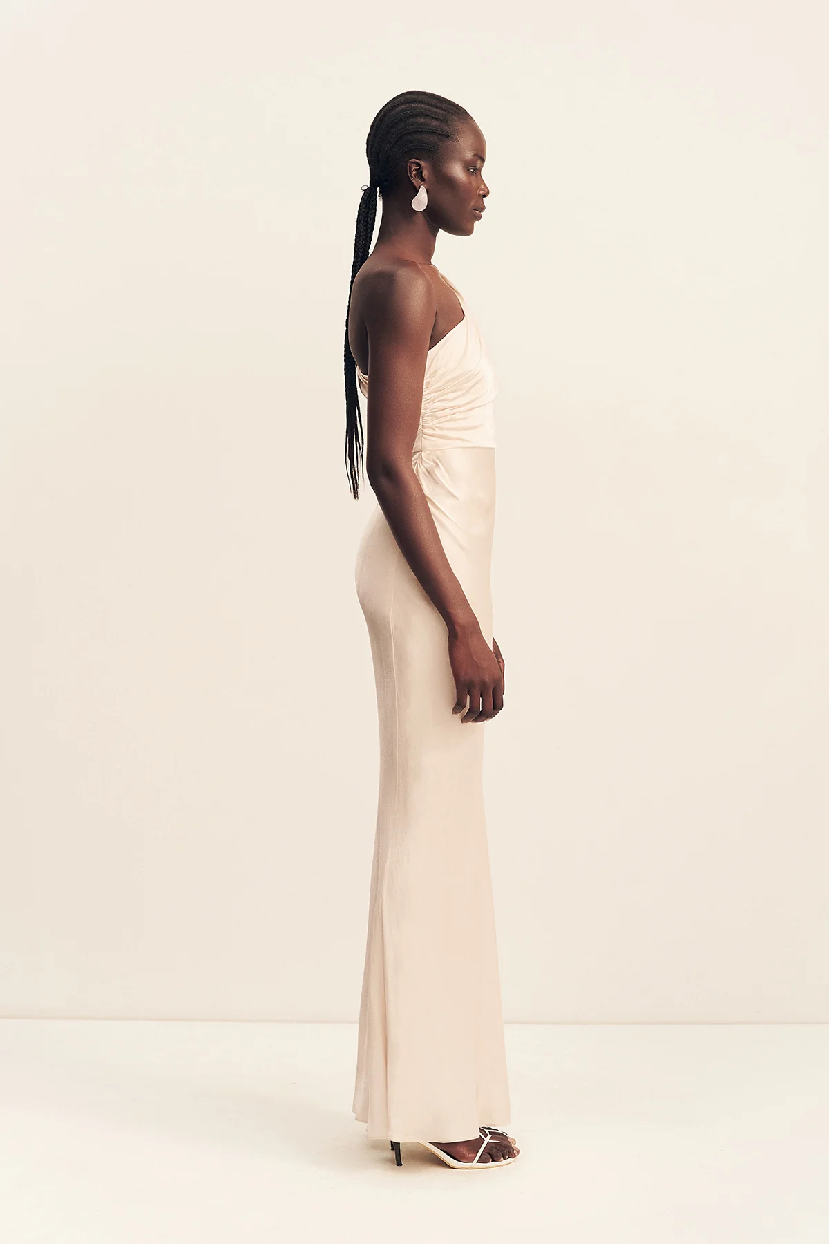 LA LUNE GATHERED ONE SHOULDER MAXI DRESS - CREAM - Image 4