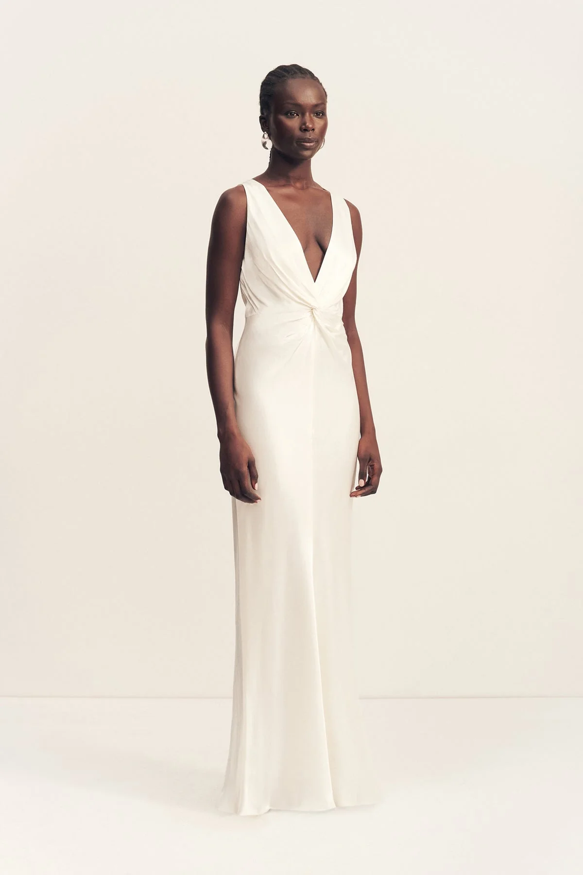 LA LUNE LOW TWIST MAXI DRESS - WHITE - Image 3