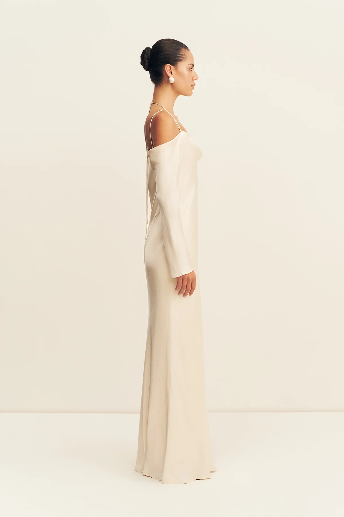 LA LUNE OFF SHOULDER TIE MAXI DRESS - CREAM - Image 6
