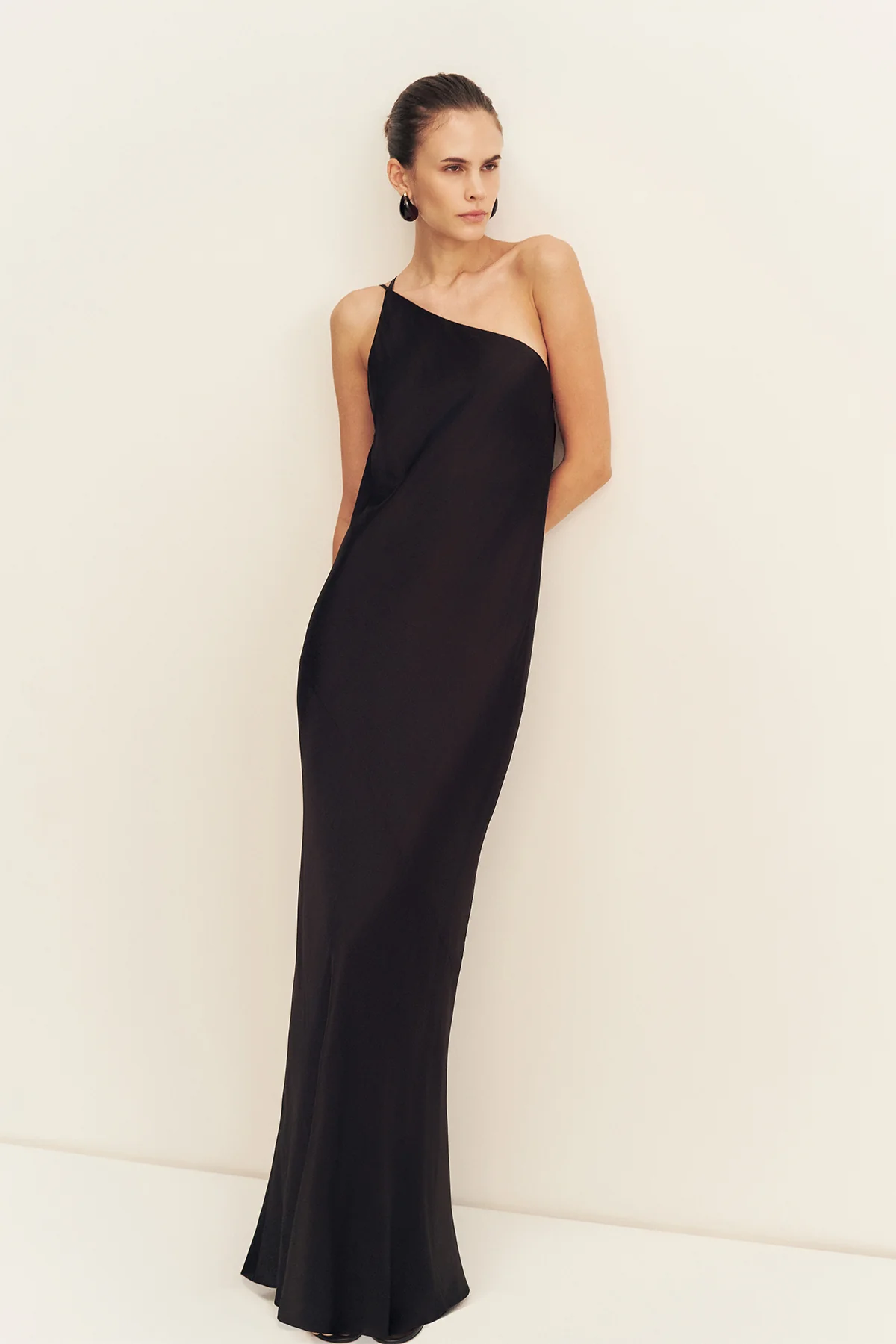 LA LUNE ONE SHOULDER COWL BACK MAXI DRESS - BLACK - Image 6
