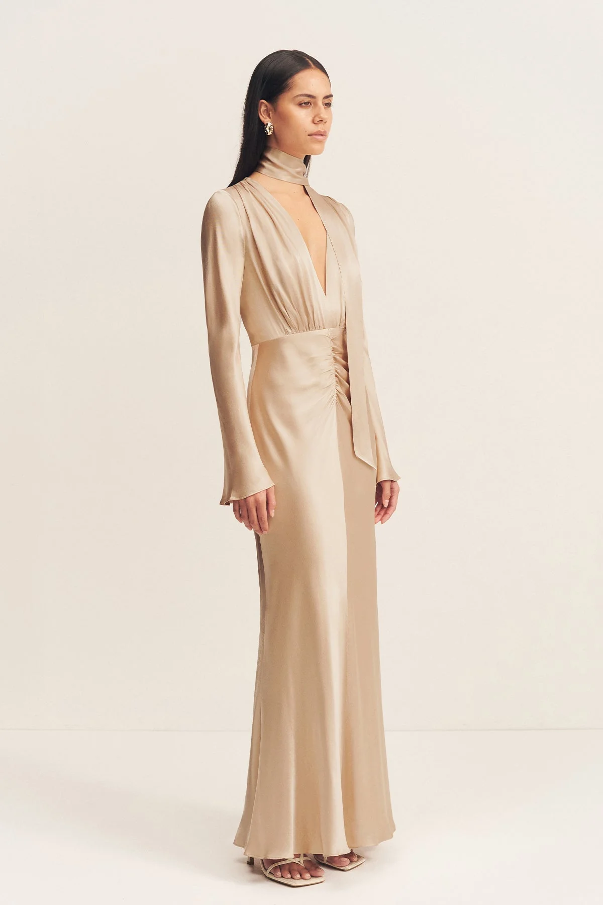 LA LUNE PLUNGED LONG SLEEVE MAXI DRESS - GOLD - Image 3