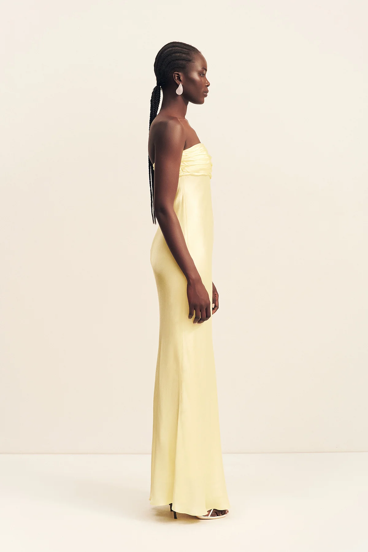 LA LUNE STRAPLESS RUCHED BODICE MAXI DRESS - LEMON - Image 4