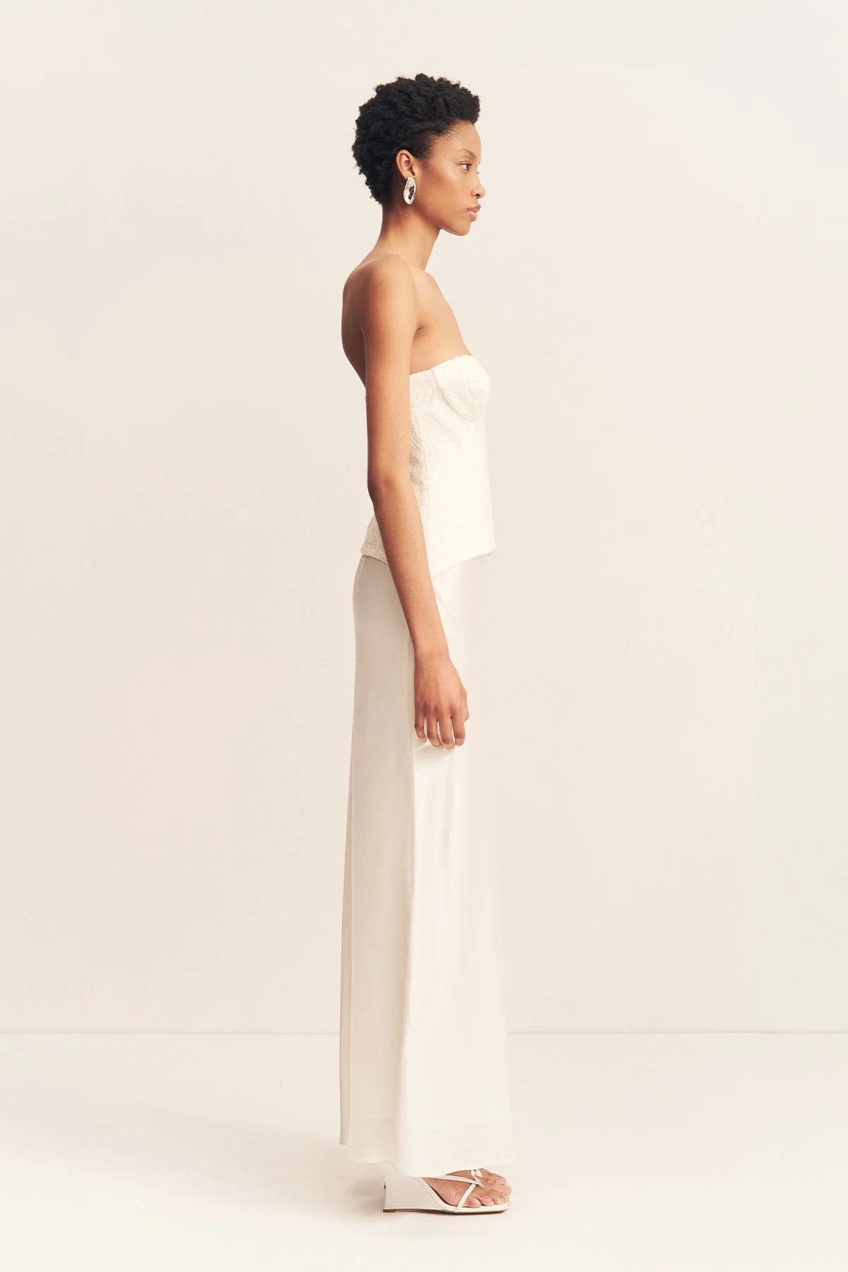 LUMINOUS LACE STRAPLESS BUSTIER - IVORY - Image 3