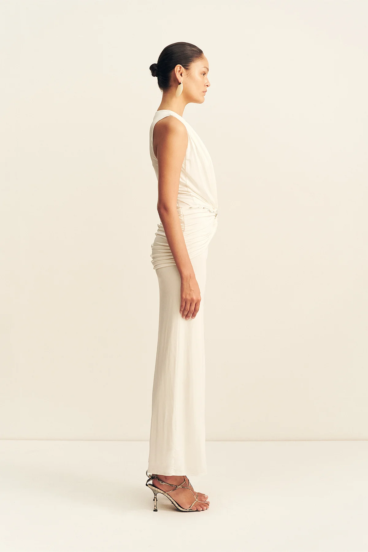 MIRO SLINKY JERSEY PLUNGED MAXI DRESS - IVORY - Image 3