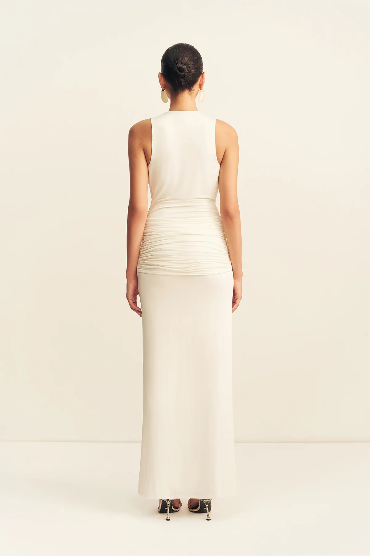 MIRO SLINKY JERSEY PLUNGED MAXI DRESS - IVORY - Image 4