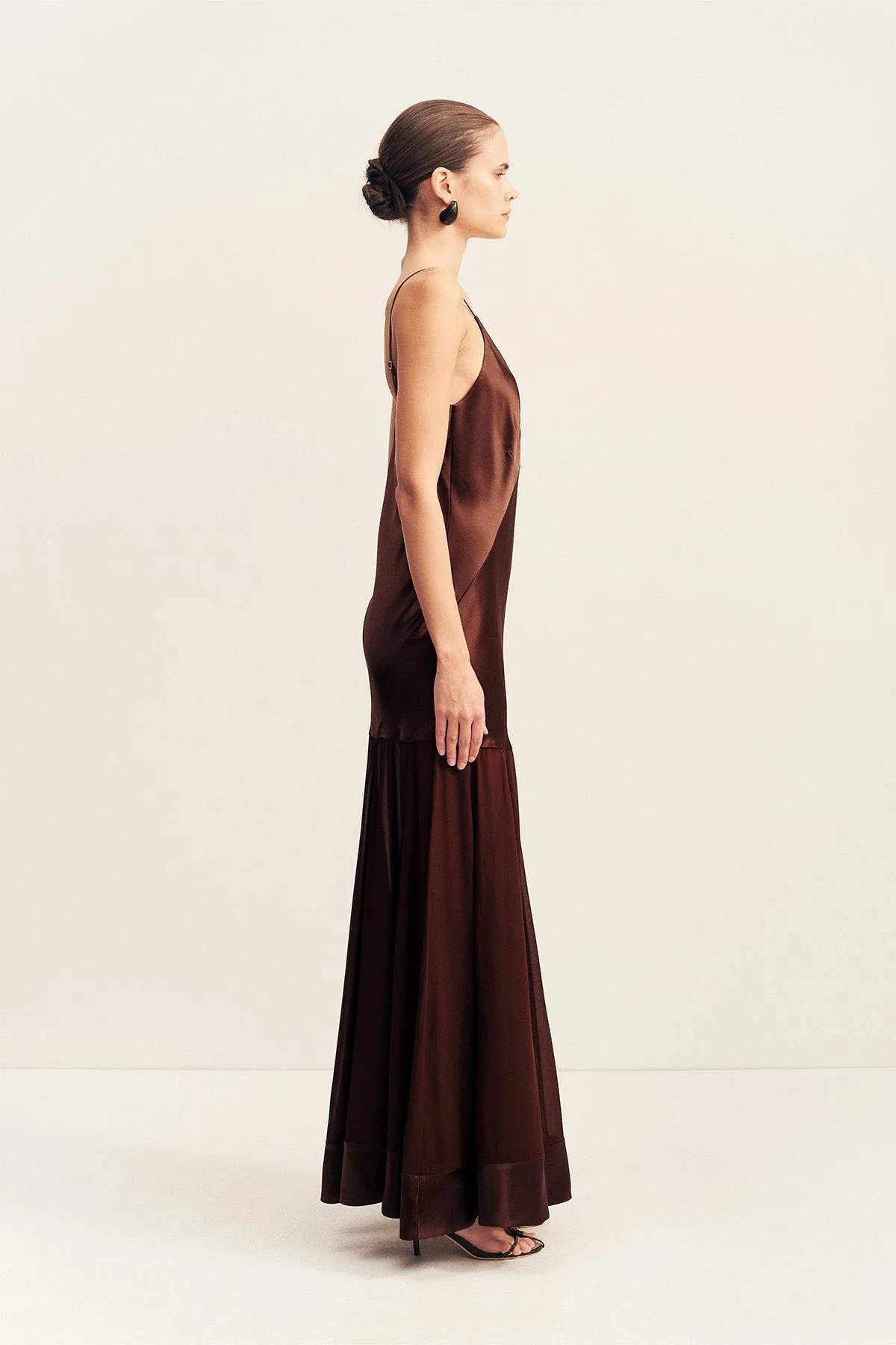 MORAYA PLUNGED MAXI DRESS - COFFEE - Image 4