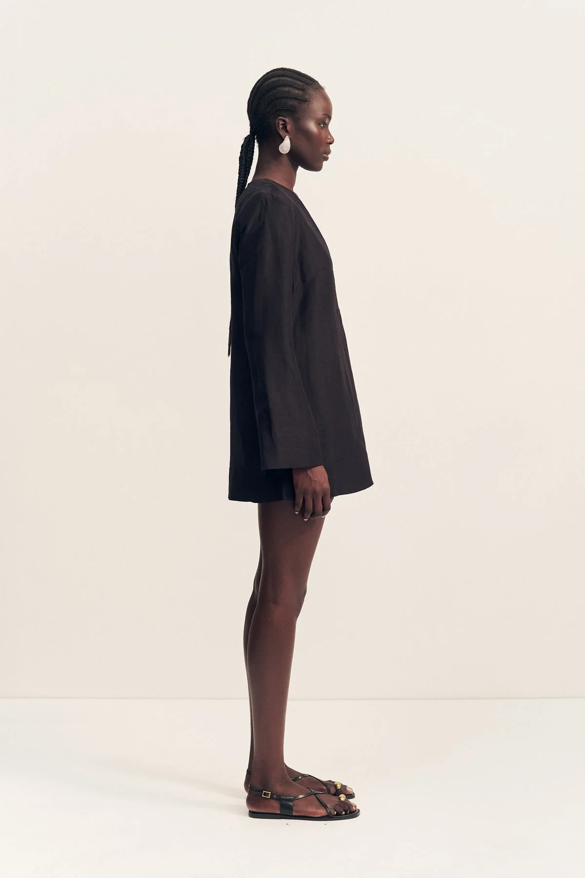 PALOMA PLUNGED LONG SLEEVE MINI DRESS - BLACK - Image 4