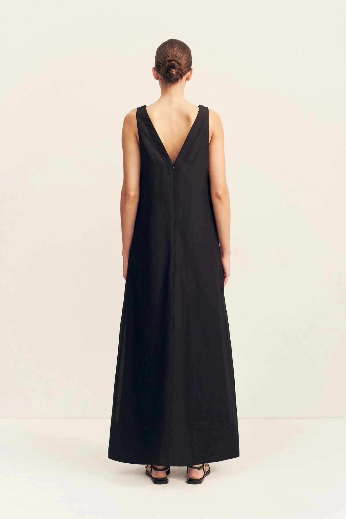 PALOMA PLUNGED MAXI DRESS - BLACK - Image 4