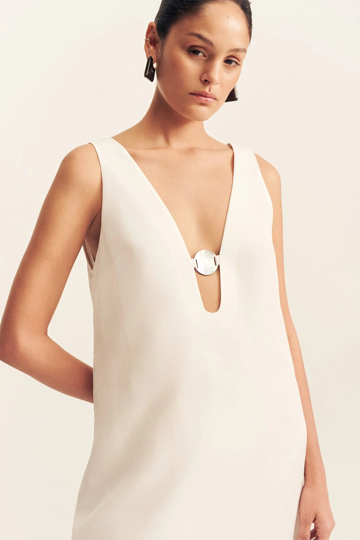 PALOMA PLUNGED MAXI DRESS - IVORY - Image 2