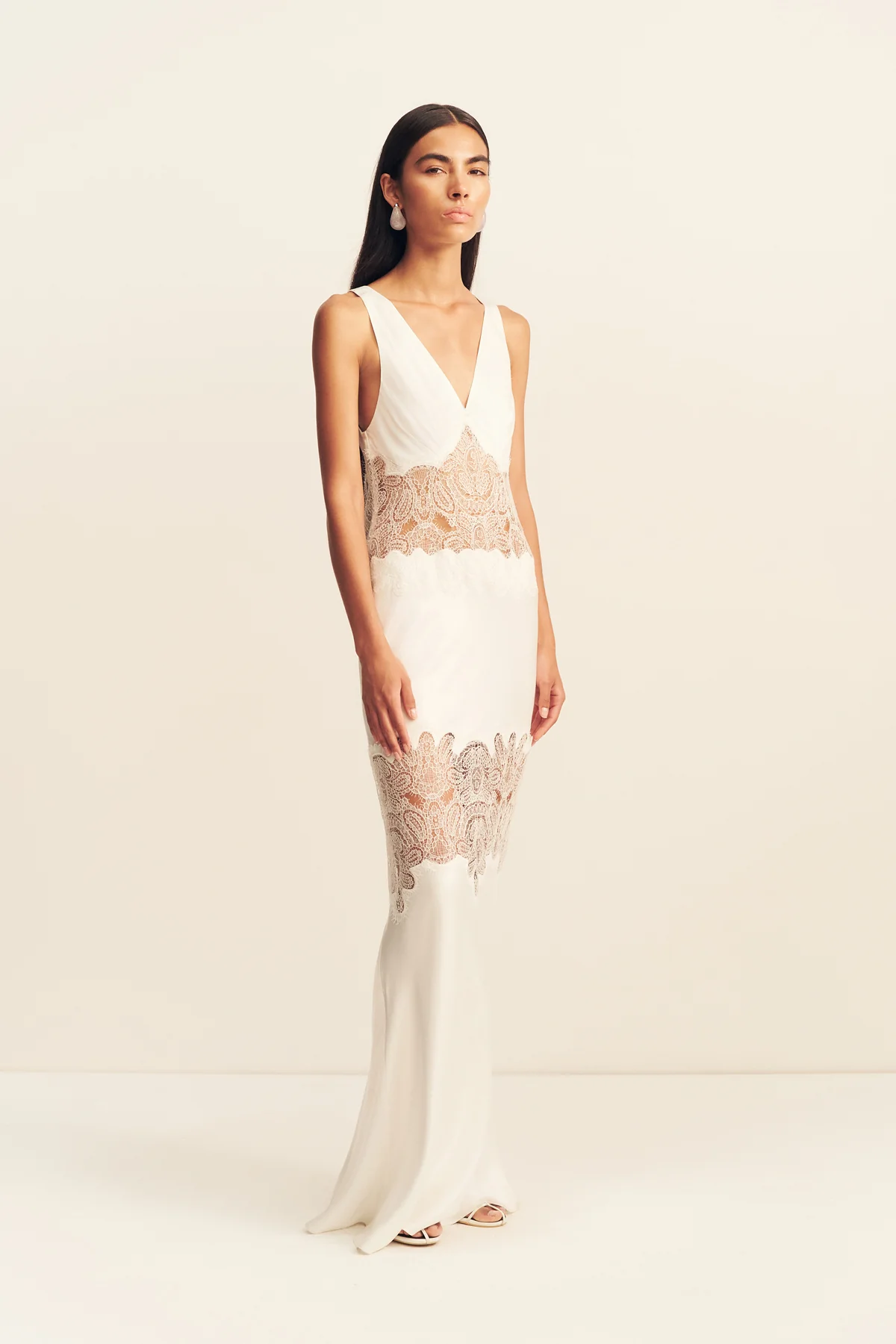 STRATUS PLUNGED LACE PANELLED MAXI DRESS - IVORY - Image 3